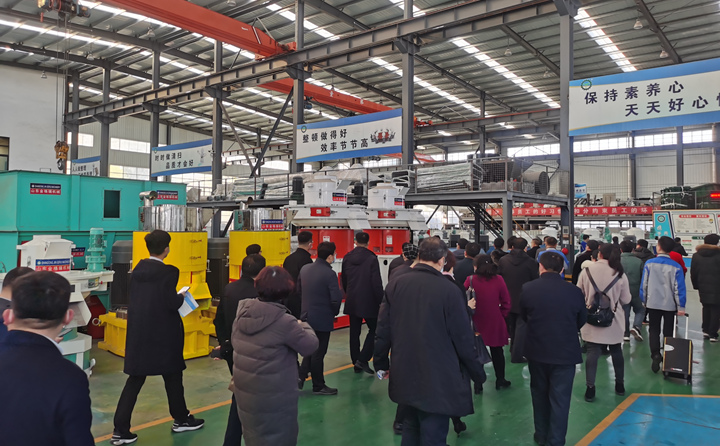 山東金格瑞不斷提升企業(yè)創(chuàng)新力、發(fā)展力、影響力，為我區(qū)全面建設(shè)現(xiàn)代化濟(jì)東強(qiáng)區(qū)再立新功.jpg