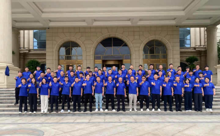 本次五一銷售分享會(huì)不僅是一次銷售成果的總結(jié)會(huì)，更是一場(chǎng)凝聚團(tuán)隊(duì)力量、激發(fā)銷售斗志的動(dòng)員會(huì).png